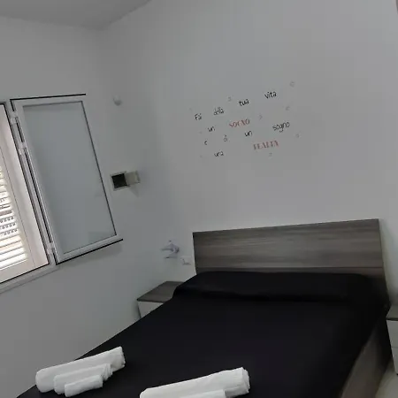 Granelli Di Sabbia Διαμέρισμα Villaggio Azzurro